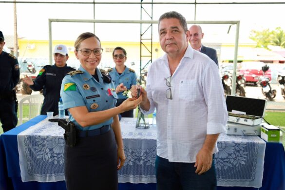 entrega-viatura-equipamentos-sena-madureira-detran-renato-beiruth-1