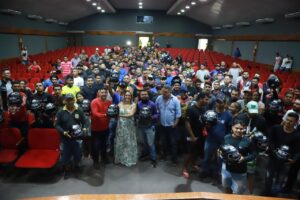 MOTOENTREGADORES-DETRAN-RENATO-BEIRUTH-2-300×200